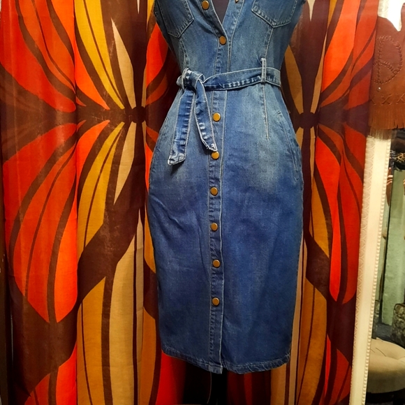 DENIM JEAN DRESS SIZE SMALL - Picture 5 of 6